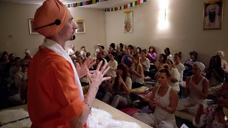 what should you expect from kundalini yoga teacher training