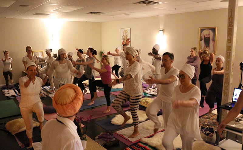The RYK Beginners Guide for New Kundalini Yoga Students: Is That a Turban?