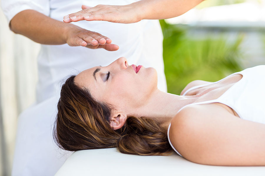 reiki energy healing session