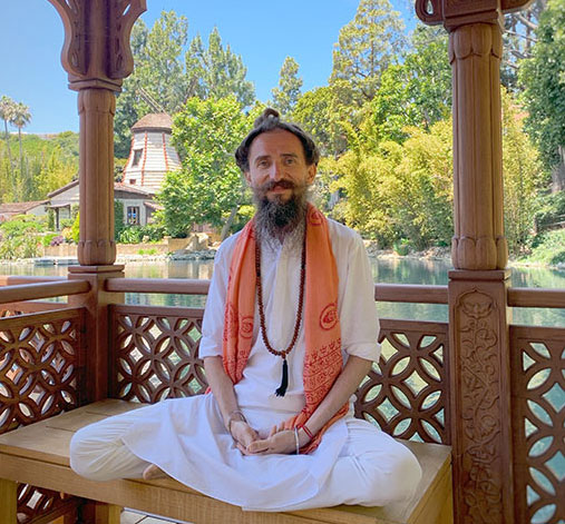 Meet Your Guide & Teacher: Cosmin Mahadev Singh